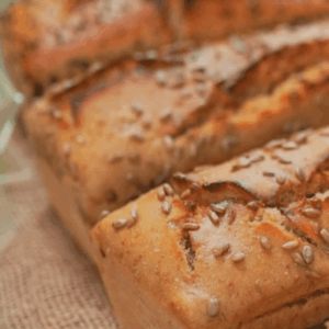 Chleb żytni 100% na zakwasie z posypką z ziaren słonecznika