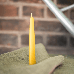Świeczka mała wysoka smukła